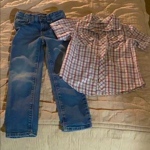 Old Navy Short Sleeve Plaid Top and Skinny Jeans